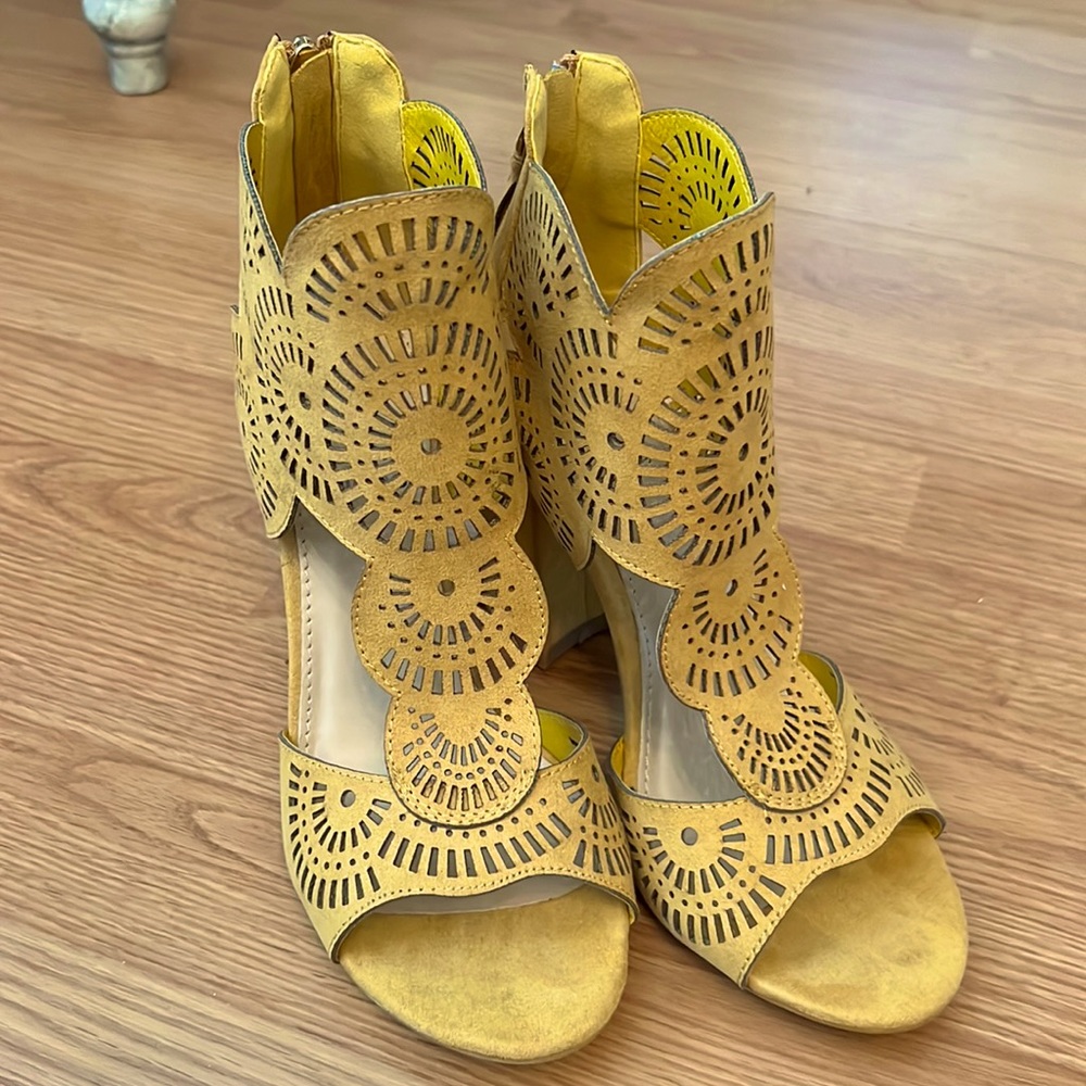 G.C shoes! Brand new!!